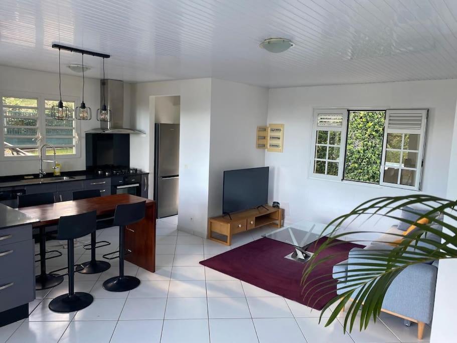 Les Terrasses De Maelle - Jolie Villa F4 Vue Mer Riviere-Salee Luaran gambar